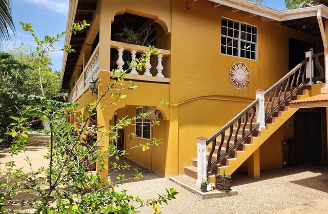 Caribbean Shores b&b cozy and affordable!