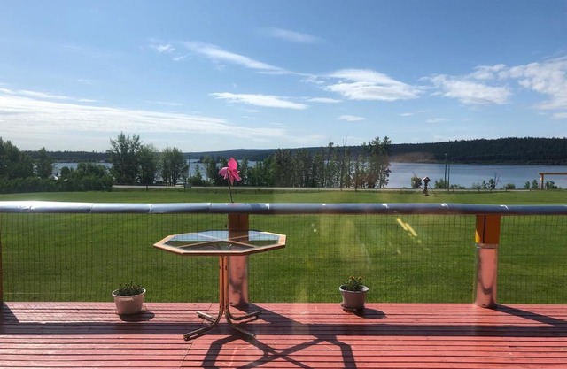 Cariboo Log Guest House