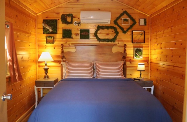 Carnation's Cove Cabin