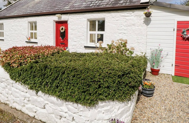 CARTRON COTTAGE, family friendly in Ballintubber, County Mayo
