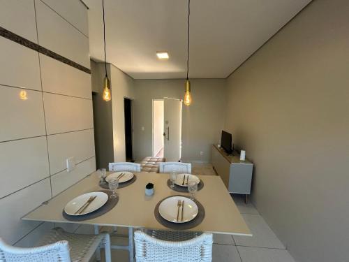 Casa 01 - Casa com 2 quartos, próximo a rodoviária e aeroporto