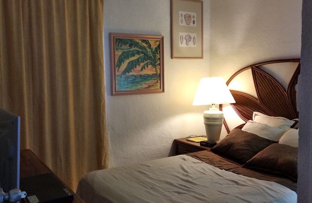 Casa Bikini - WiFi - Kitchen - TV - Park Supermarket Restaurants Nearby