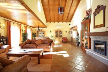 Casa Bruella - Walk to beach, Pool, WiFi and BBQ in Carvoeiro
