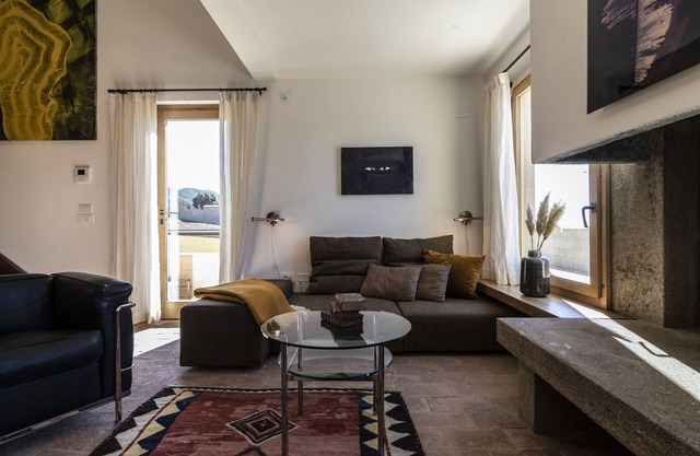 Casa Cinghiale: Luxurious villa with private pool, tennis court & stunning view!