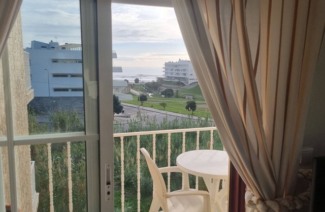 Casa com Piscina a 300m da Praia