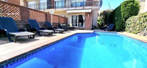 Casa con piscina en costa Barcelona