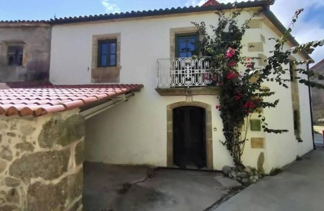 Casa das Peritas. Tradicional house with spacious spaces filled with comfort.
