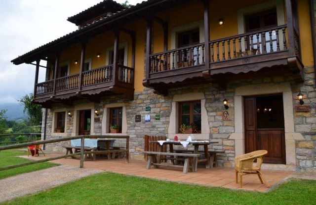 "Casa de Aldea Peñanes 2", 15 minutes from Oviedo