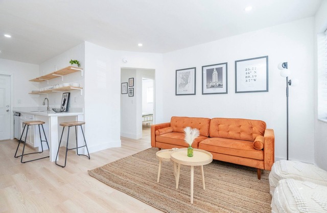 Casa de Coco - 2 BDR/1BTH CLOSE TO BRICKELL, WYNWOOD, & SOUTH BEACH