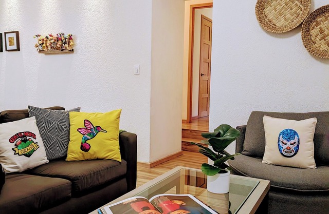 Casa Donceles PH1 Group Top Choice, Complimentary luggage storage