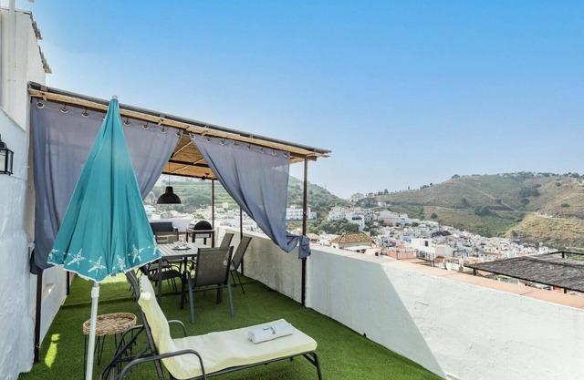 Casa Elvira Cómpeta by Ruralidays
