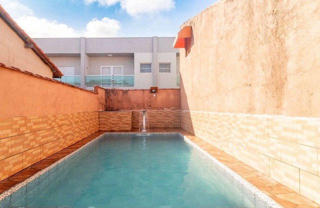 Casa em Itanhaem com Piscina e Churrasqueira