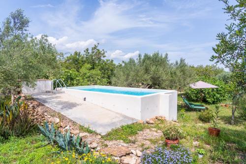 Casa en olivera a 3 km de la costa