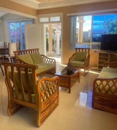 Casa en urbanización privada a 2 minutos caminando de la playa, Vía a Data