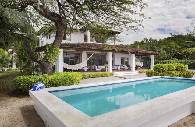 Casa Encantos Beach Front House