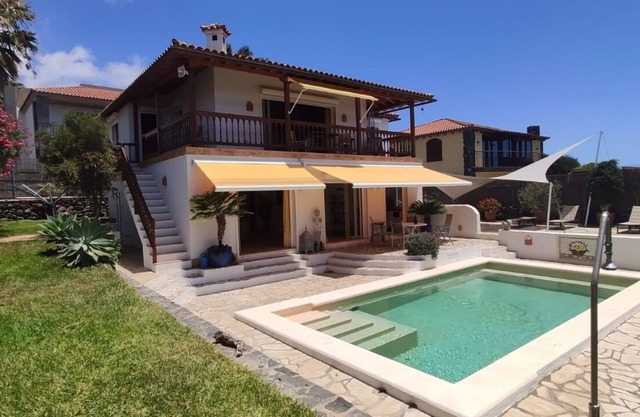 "Casa Verano" Holiday villa with private pool, Adults only
