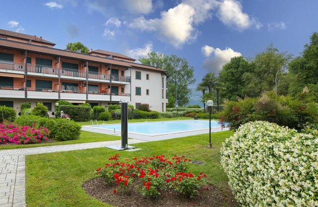 Casa Fiorita Pool and Lake, Leggiuno, Italy