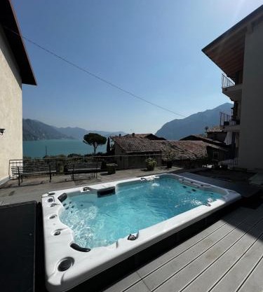Casa Gina with private pool and lake view