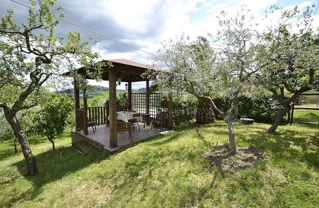 Casa Lucrezia: A bright and cheerful two-story independent house surrounded by the greenery, with Free WI-FI.