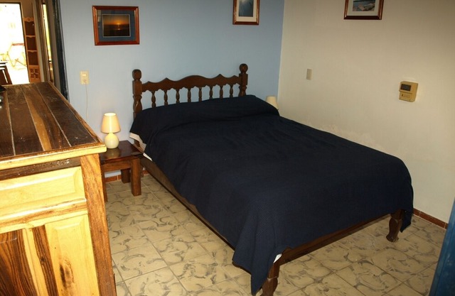 Casa Mar Y Sol Is Comfortable Secure With Pool. Close To Beach And Restaurant