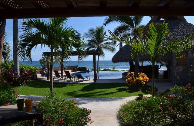 CASA MAYA-Private Beachfront Luxury-Surf, Solitude, Infinity.