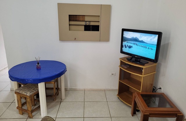 Casa na Praia da Enseada em Bertioga! Ótima Localização, a 5 min a pé da Praia!