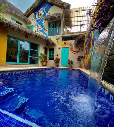 Casa Nibasan , precioso jardín y alberca