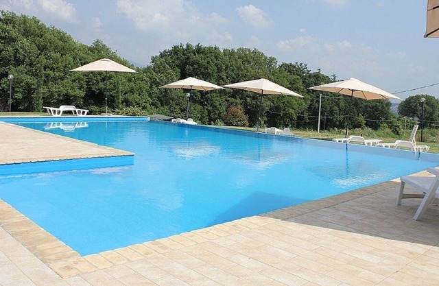 Casa Norberto B, fully refundable with voucher*: A welcoming apartment located on top of a small hill.