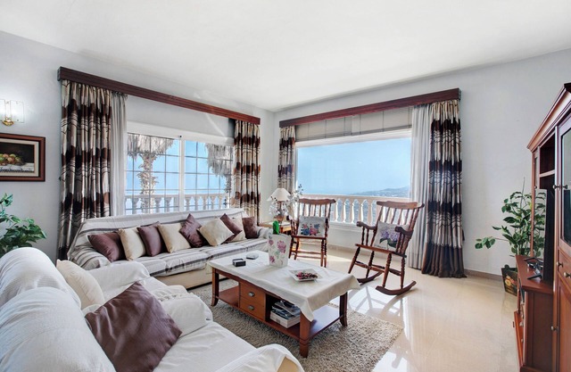 'Casa Paseo Mirabal' with Sea View, Private Terrace and Wi-Fi