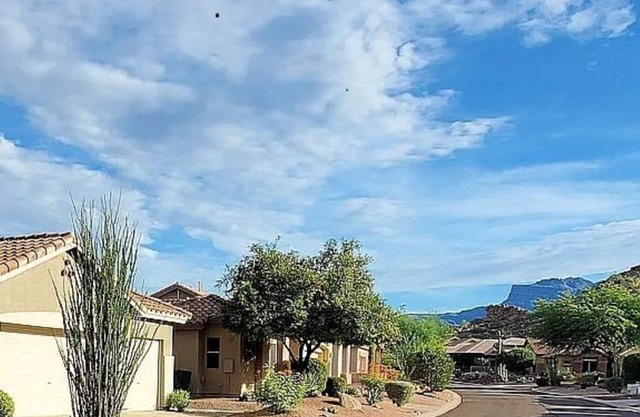 CASA RED YUCCA, Gold Canyon, Az, LUXURY home, Golf/Pools