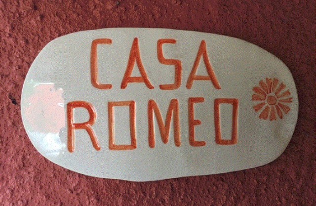 CASA ROMEO housing in typical Galician architecture
