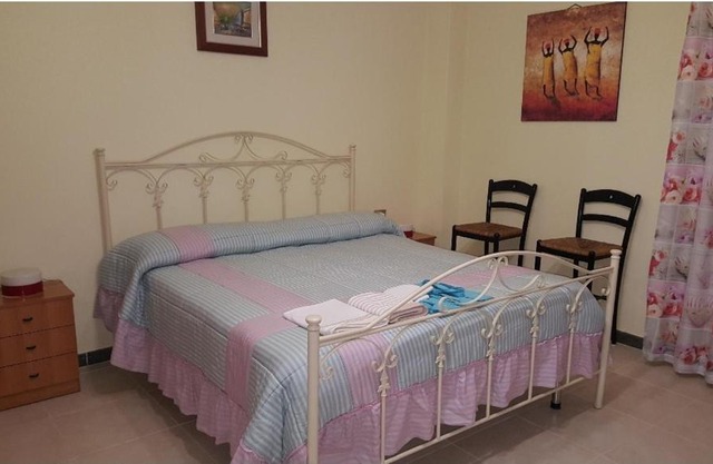 Casa Sibarys 20 mt dalla Stazione piano terra