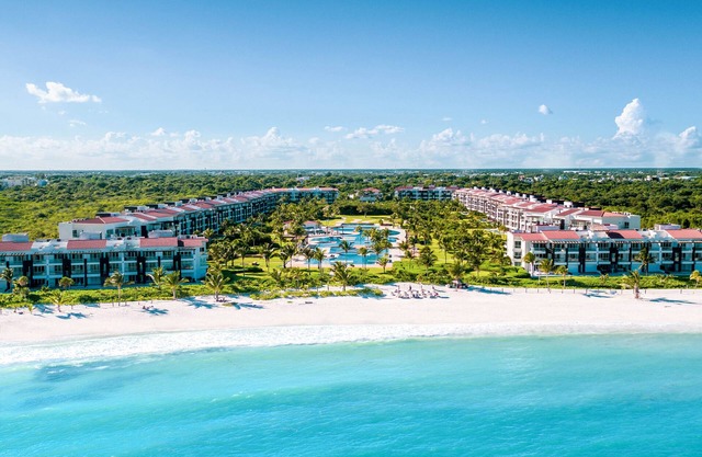Casa Sky Ocean View Penthouse and a short walk to the beach