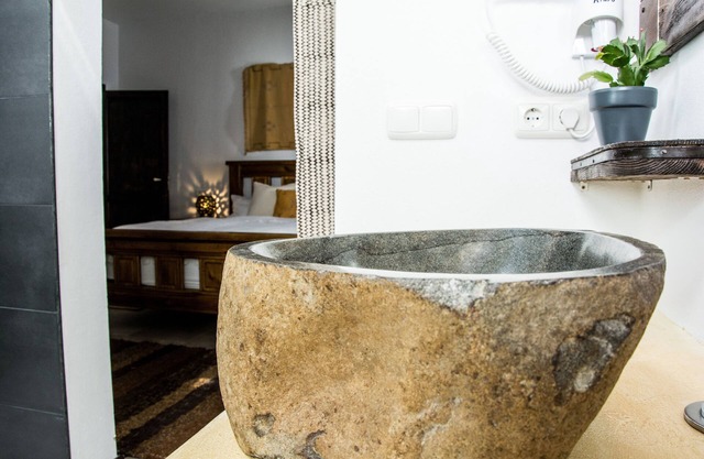 Casa Tahiche - Jacuzzi, WIFI & BBQ