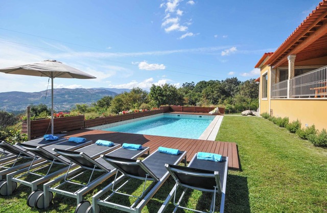 Casa Tranquilo - Four Bedroom Villa, Sleeps 8