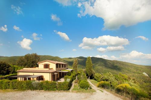 Casale Pundarika Riparbella 