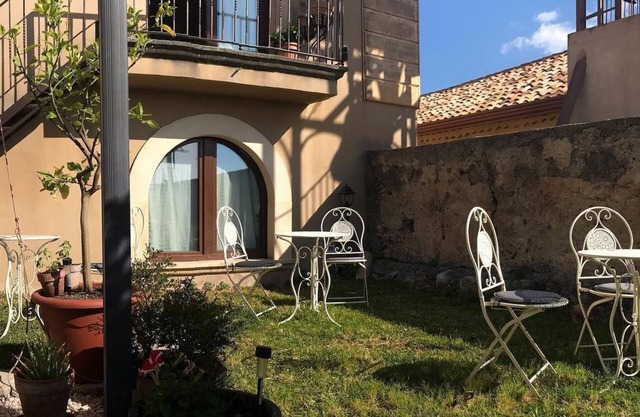 Castello D'Alcontres B&B