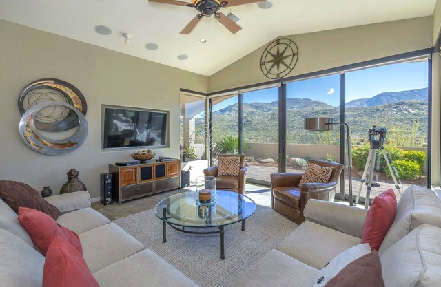 Catalina Mountain View and golf galore
