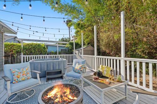 Catch n' Relax on Nimitz- Minutes from the Harbor