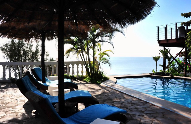 Catembe Gallery Hotel