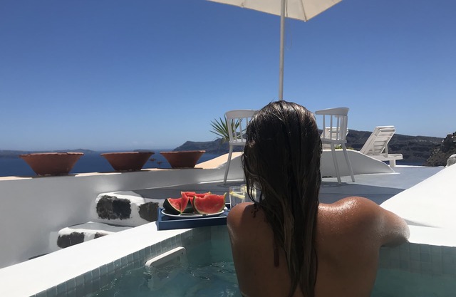 Cave House amazing view with Jacuzzi