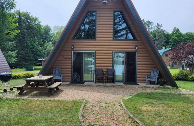 Cedar Cove Cabin 3