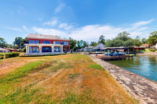CedarGrove Hideaway