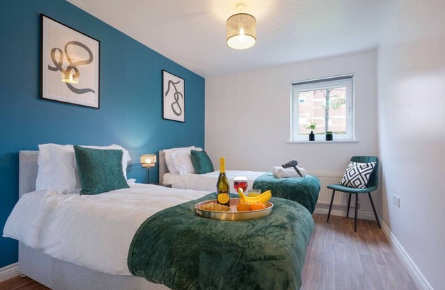 Central Apartment - Free Parking & Fast Wi-Fi