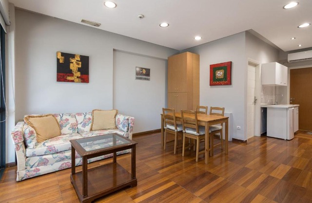 Central & Cozy Apartment In Athens 1B