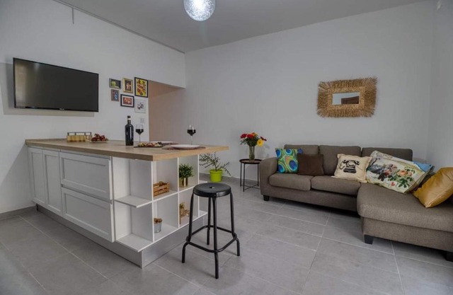 Central new apartment - 5mins to Valletta and Sliema
