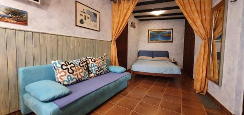 Central Old Town Studio with free bike included