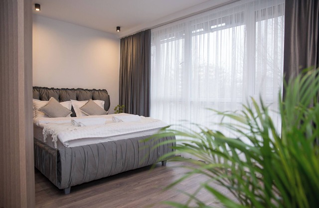 Central Rîșcanu 1BR – Easy Access to Bus & Stores