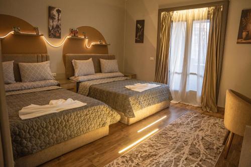 Central Stay Suites