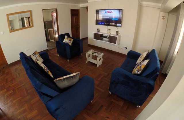 Centric & cozy apartment in great location with garage